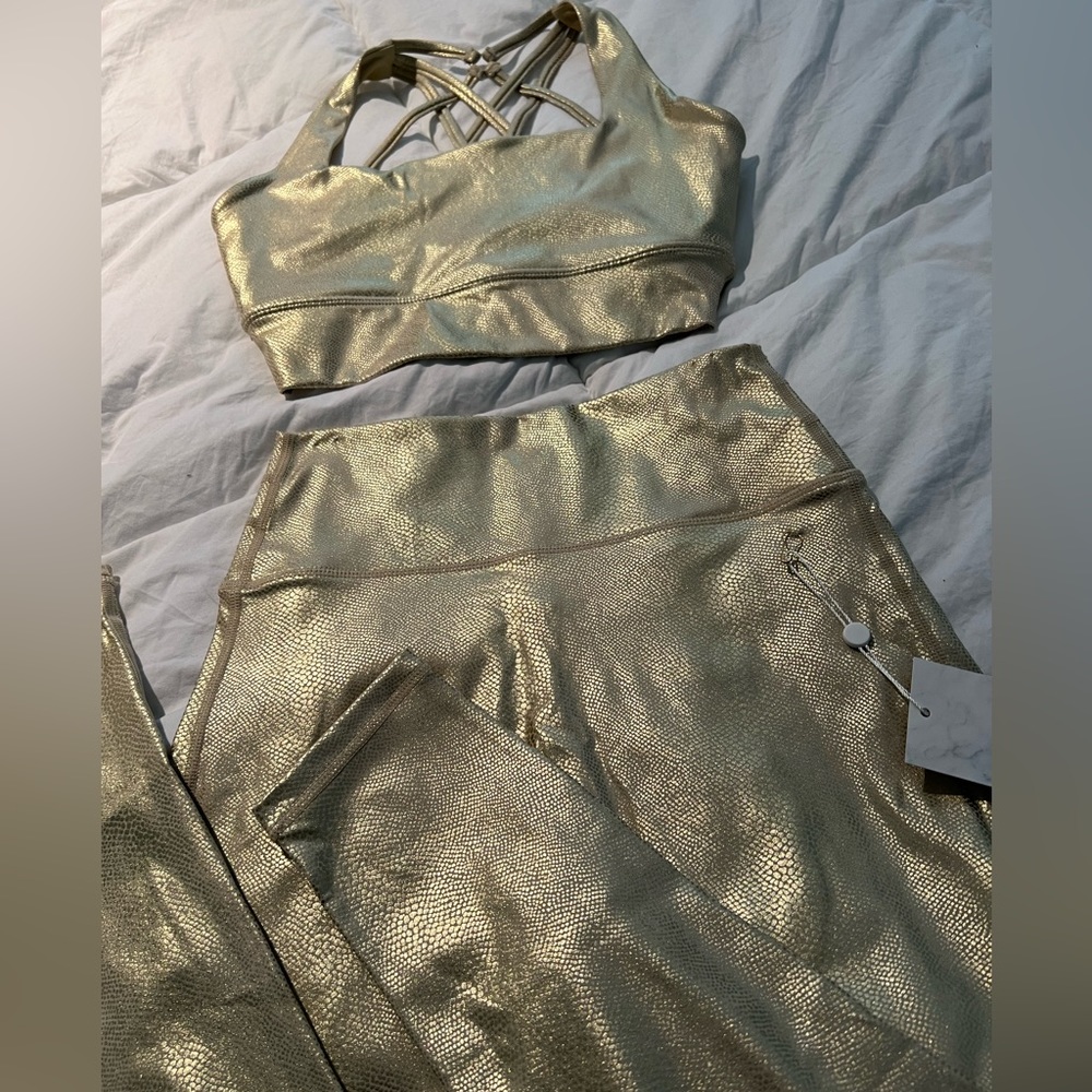 BuffBunny Matching Workout Set NWT - Picture 2 of 6